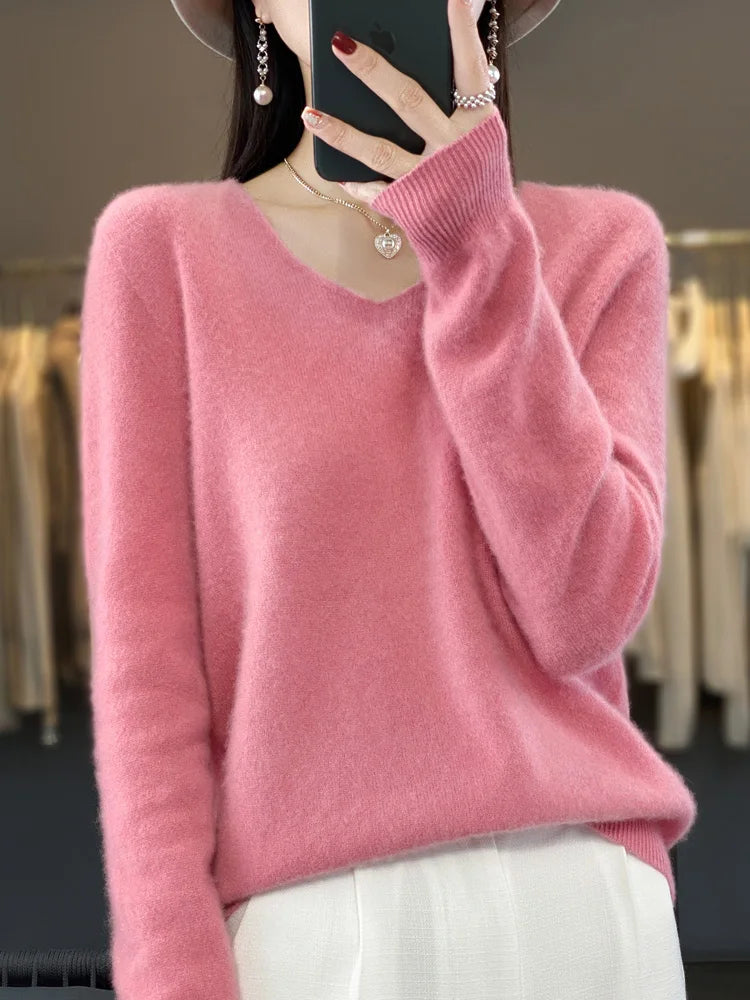 Pullover donna, minimal fashion, con scollo a lupetto, 100%  Lana Merinos, ideale per la Primavera e l'Autunno.
