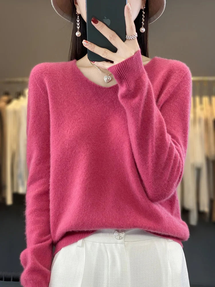 Pullover donna, minimal fashion, con scollo a lupetto, 100%  Lana Merinos, ideale per la Primavera e l'Autunno.