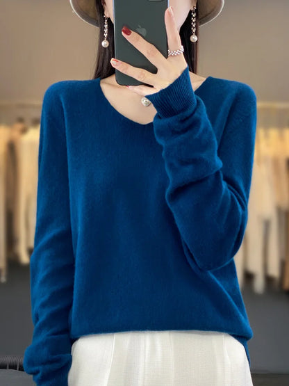 Pullover donna, minimal fashion, con scollo a lupetto, 100%  Lana Merinos, ideale per la Primavera e l'Autunno.