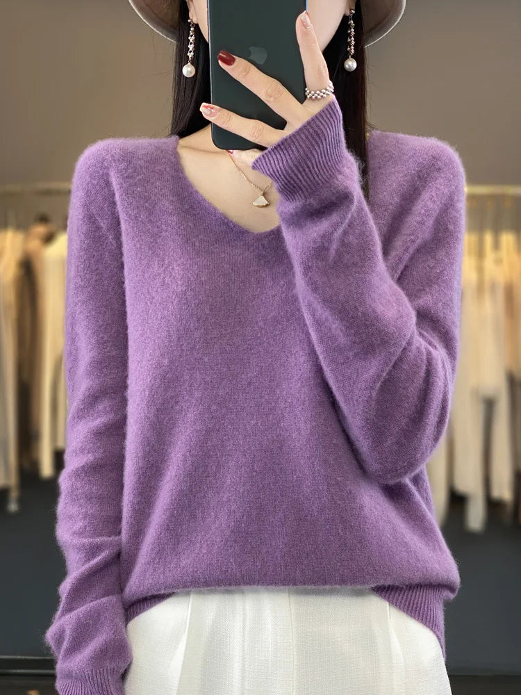 Pullover donna, minimal fashion, con scollo a lupetto, 100%  Lana Merinos, ideale per la Primavera e l'Autunno.