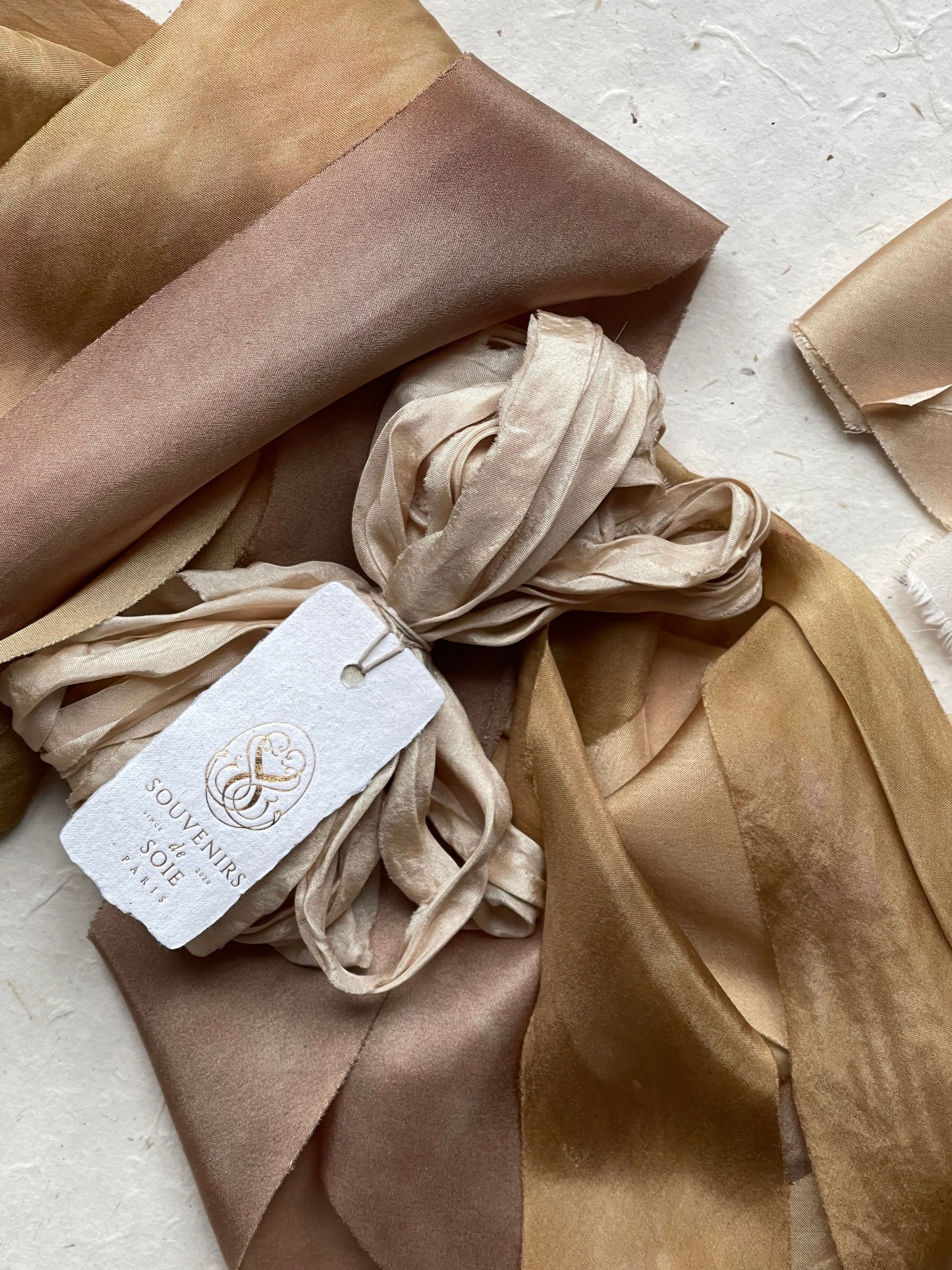 100% Natural Mulberry Silk Pillowcase with Hidden Zipper Double Sided Pure Silk Pillow Case Touch Soft &Cool Suitable for Summer